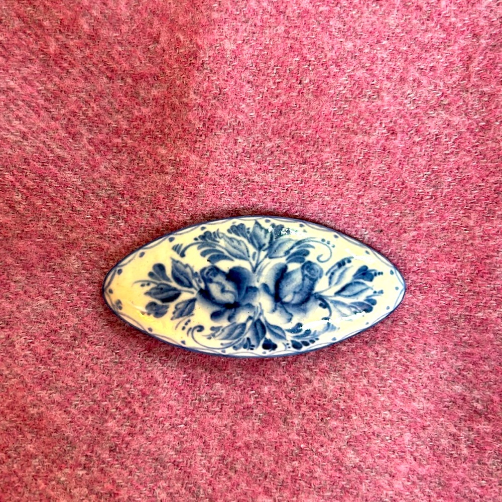 Delft brooch floral pattern jb signed vintage - Picture 1 of 3